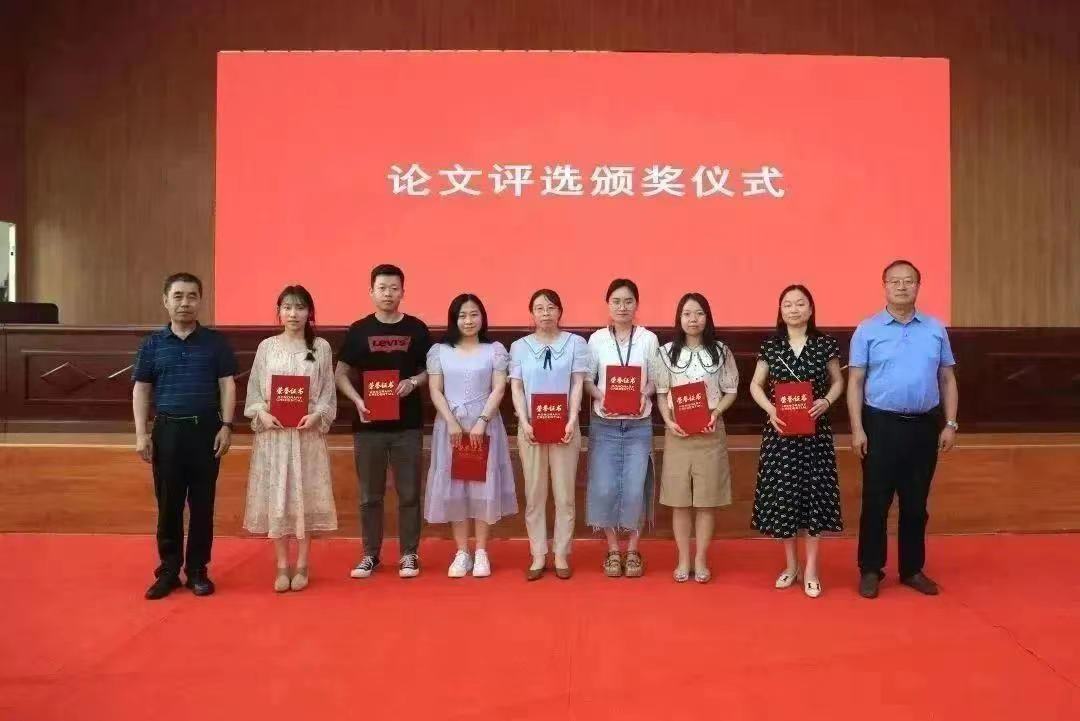 说明: https://www.yulinu.edu.cn/__local/0/34/63/6CDD23FF706C655FF0ACDEA34F8_5D4854D8_12314.jpg