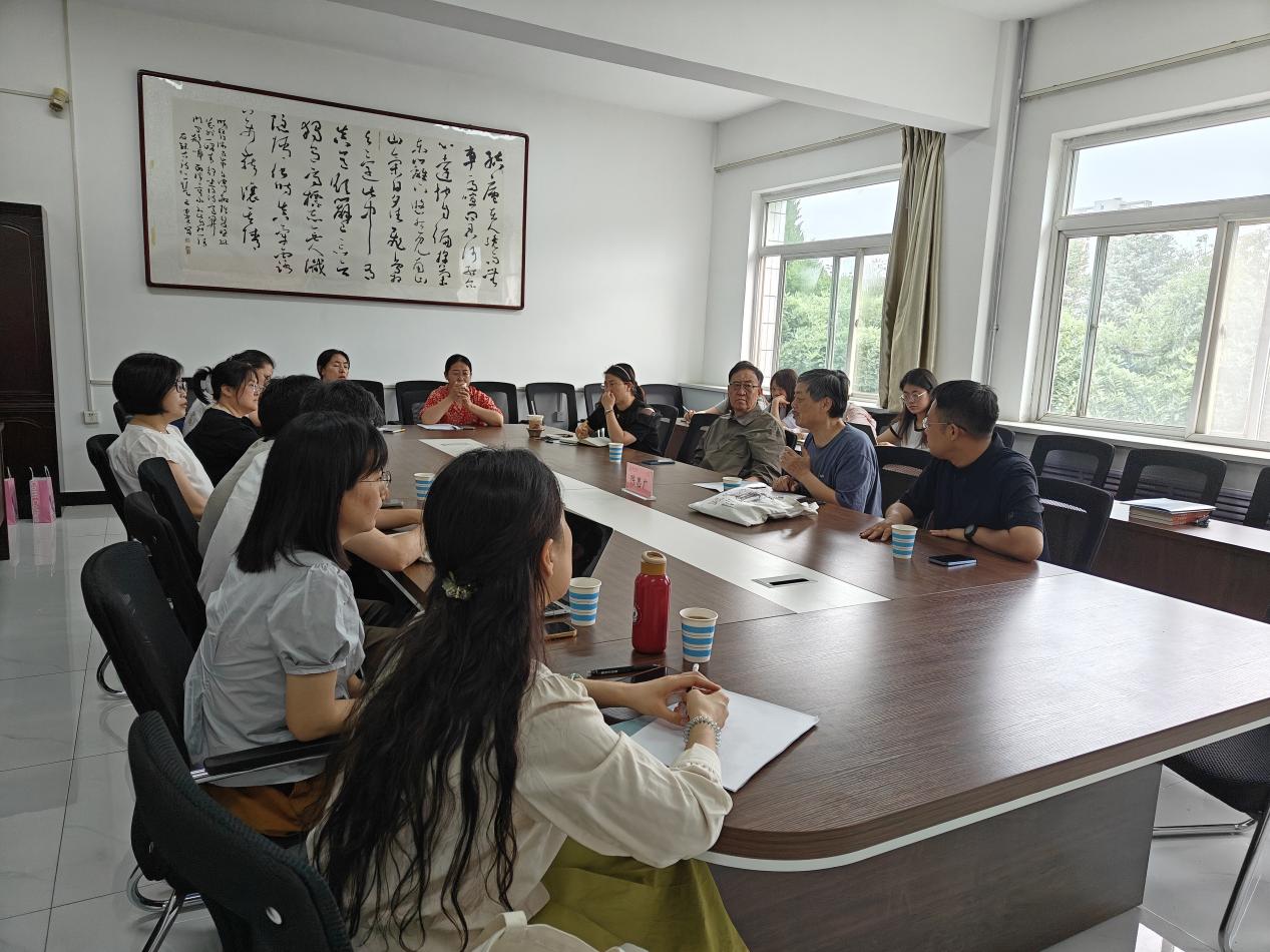 说明: 柳青路遥研究与当代文学学科建设座谈会8