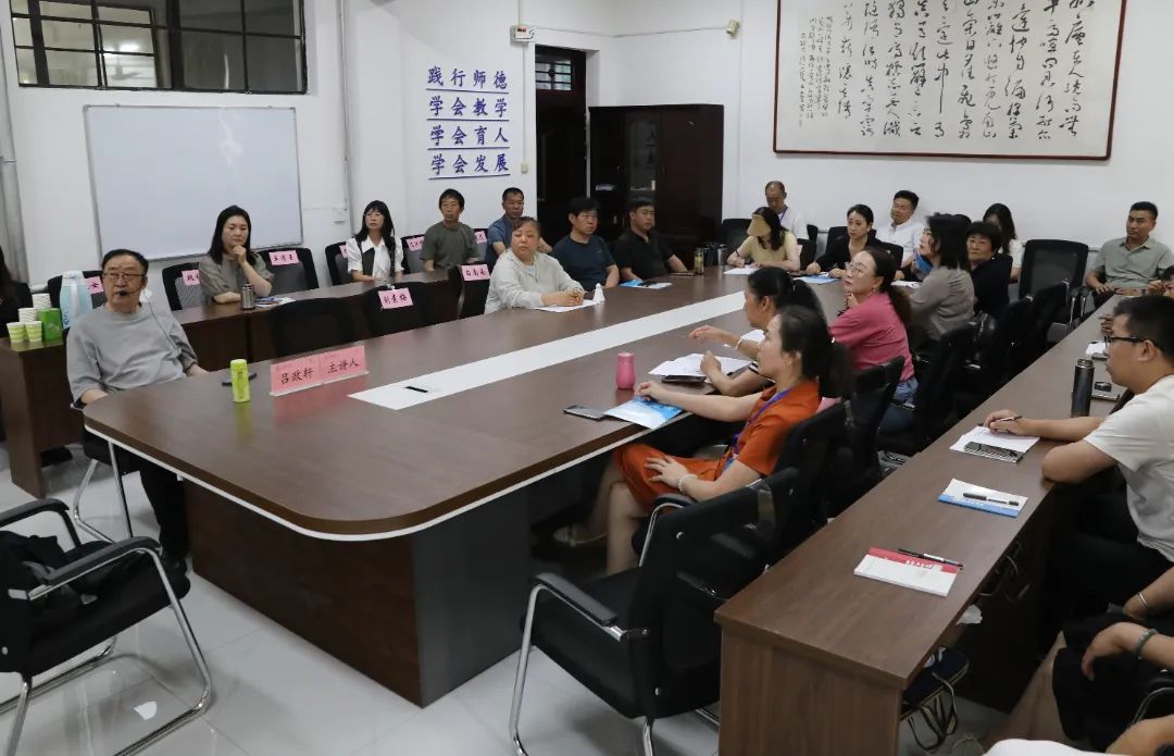说明: cee82cfdfe616ad88465407d93d0f25.jpg