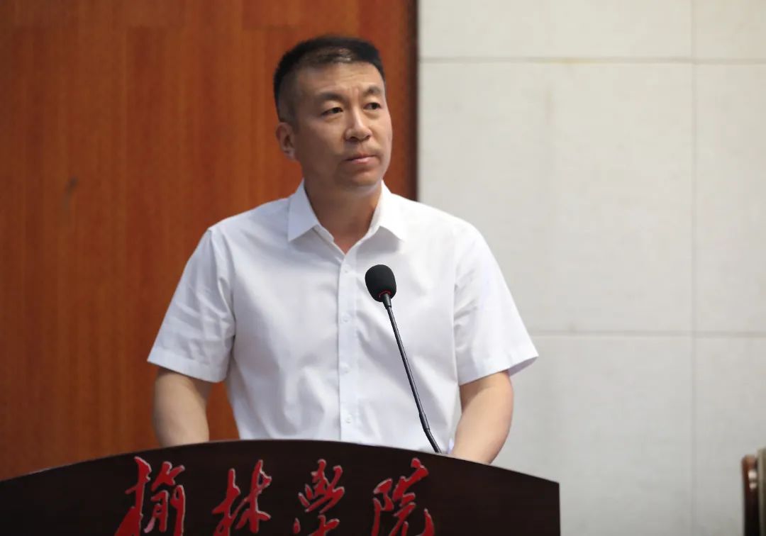说明: 639b7c19d3626150ead32f1068df029.jpg